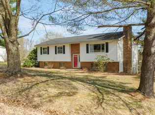 315 Estates Dr, Athens, OH 45701