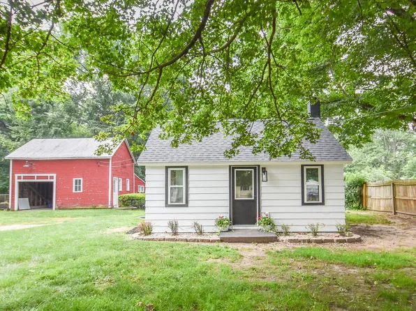 66 Smith St, Coldwater, MI 49036