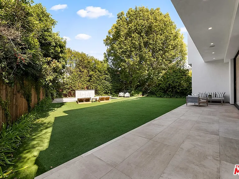 12119 Travis St — Photo 26