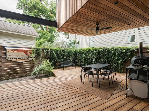 5th image of 2701 Beauchamp St