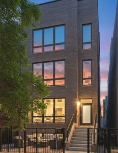 867 N Marshfield Ave #2, Chicago, IL, 60622