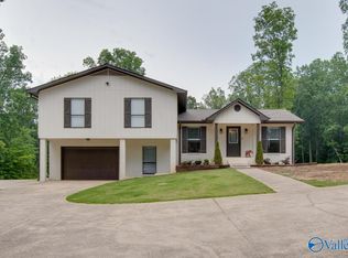 707 Waverly Hills Rd, Grant, AL 35747