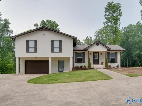 707 Waverly Hills Rd, Grant, AL 35747