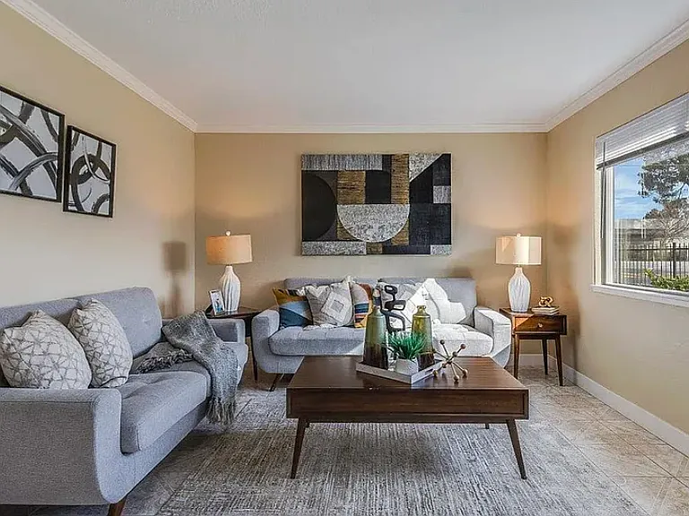 529 Sieber Pl #14 — Photo 1