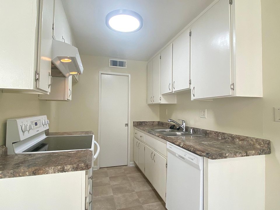 1st image of 5204 Yarmouth Ave #5bdba768a