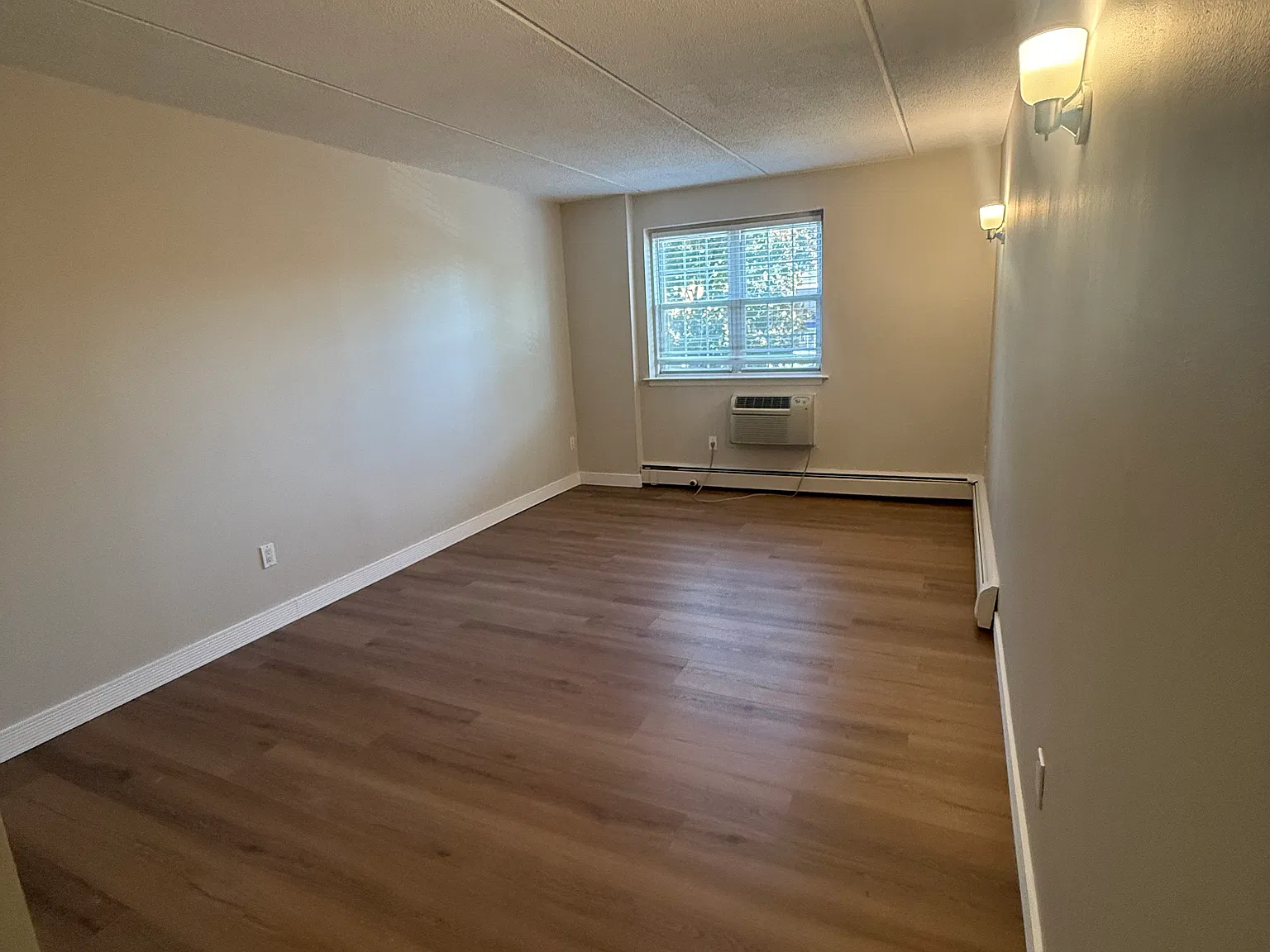 Consulate Dr, Tuckahoe — Photo 4