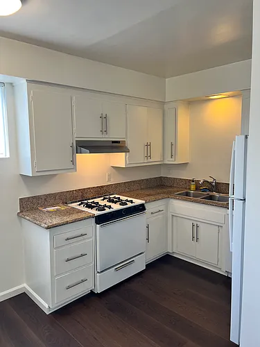 4653 Fulton Ave Photo 1