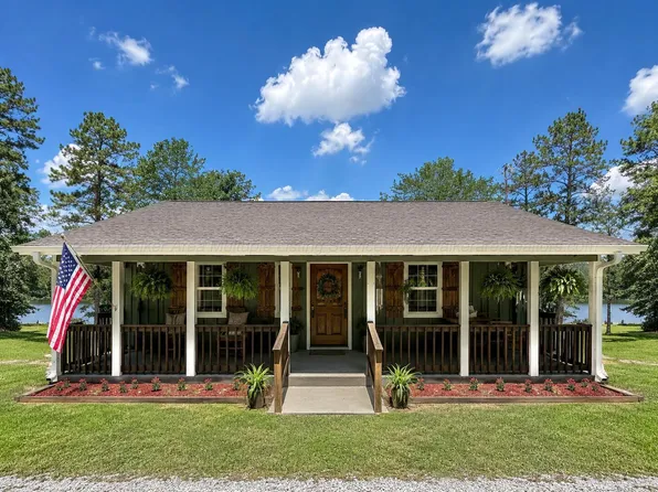 388 Harkins Lake Rd, Fayette, AL 35555