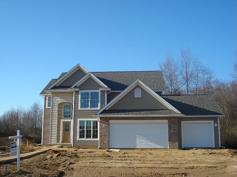 2nd image of 4749 Bahama Ln