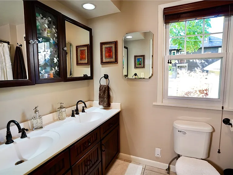 9 Beverly St — Photo 11