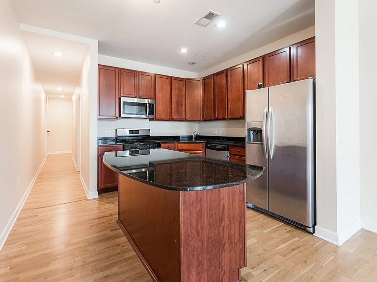 1124 Lake St #4 — Photo 4