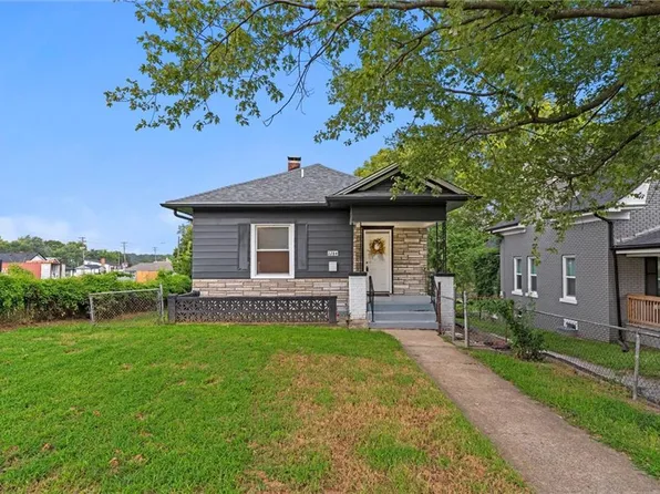 2258 S Sterling Ave E, Independence, MO 64052