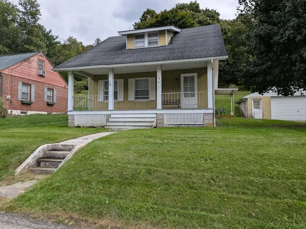 2981 Glen Rock Rd, Glen Rock, PA 17327