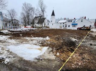 17 Deering St, Norway, ME 04268