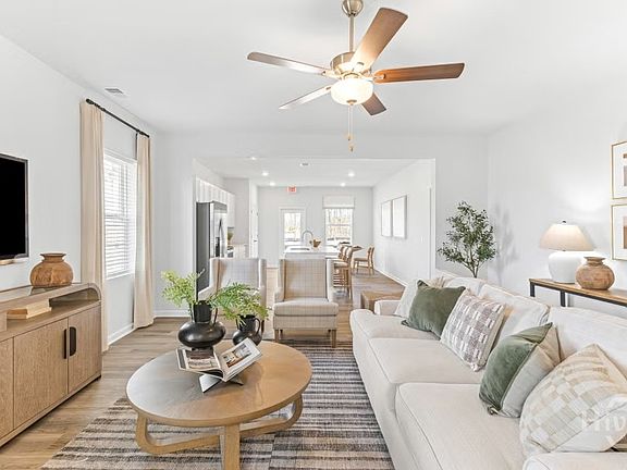 3rd image of 127 Wilderness Road