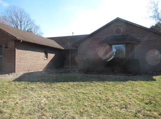 153 Lake Rd, Seymour, IL 61875