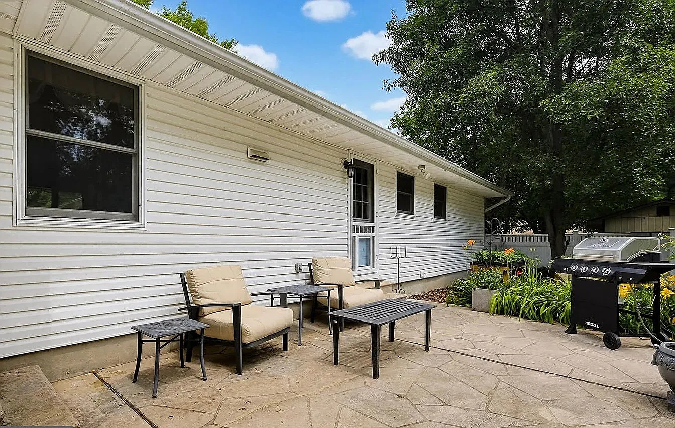 4 bed, 2765 sqft, $850 — Photo 4