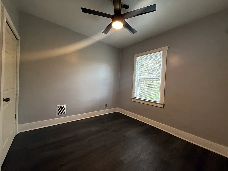 4839 Helen St — Photo 19