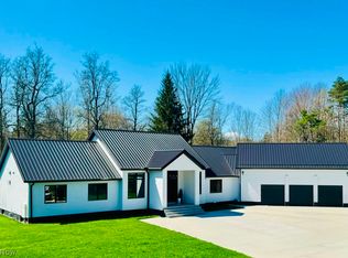2110 Mattingly Rd, Hinckley, OH 44233