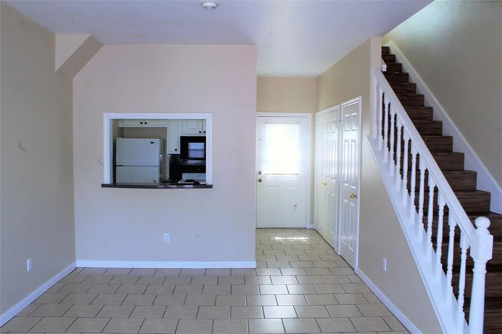 1 bed, 1.0 bath, 950 sqft, $1,095 — Photo 4