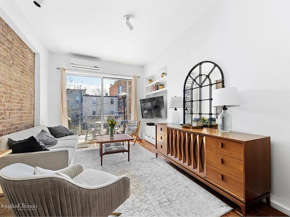 1st image of 58A Madison St #1