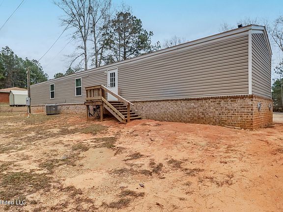 3rd image of 147 Thelma Andrews Rd