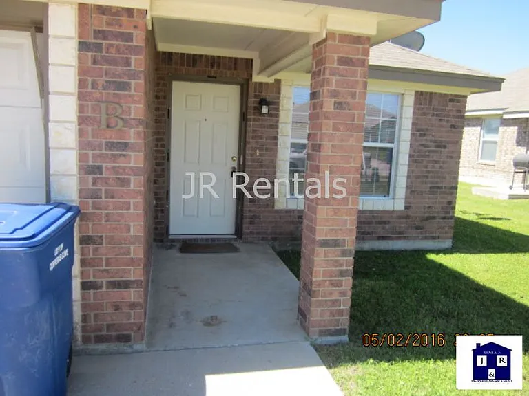2915 Sunflower Trl #B — Photo 3
