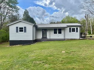 615 Carroll St, Etowah, TN 37331