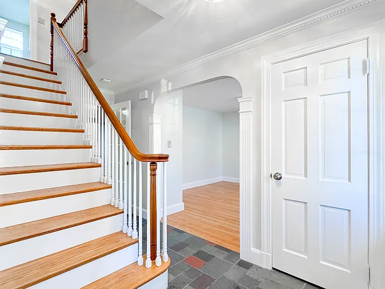 40 Walter St — Photo 13