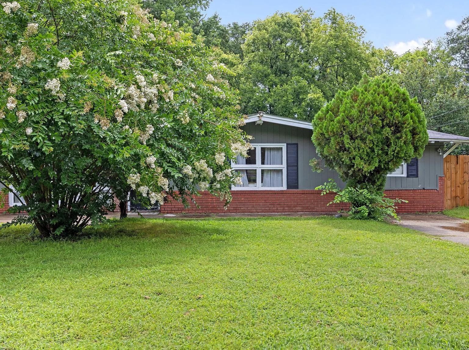 302 Mccartha Drive — Photo 1