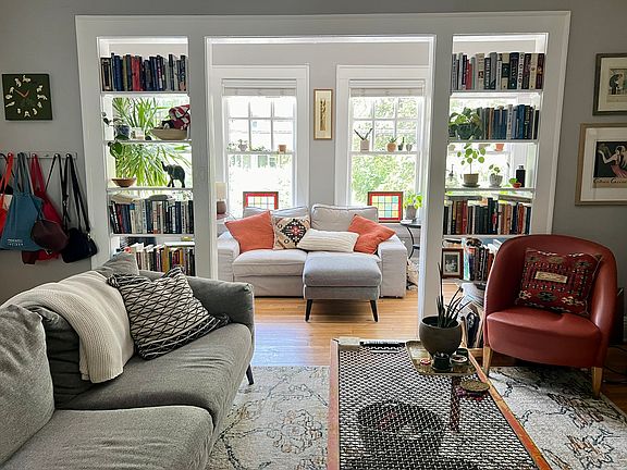 Large sunny living room!