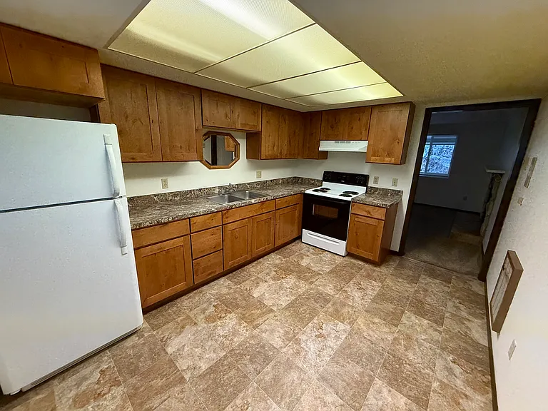 167 Indian Trail Rd — Photo 5