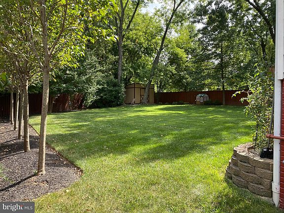 3rd image of 4802 Brandon Ln