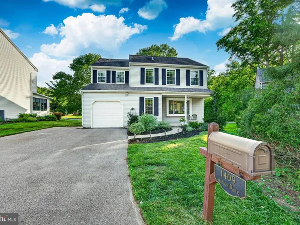 1409 Ashcom Dr, Downingtown, PA 19335
