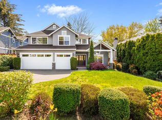 11043 SE 30th St, Bellevue, WA 98004