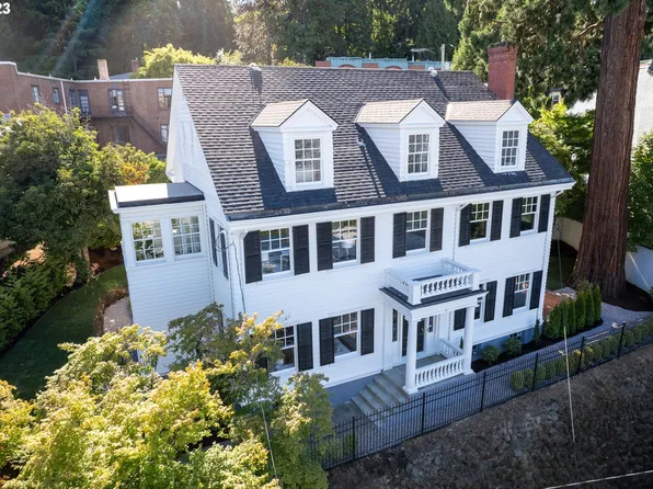 2331 SW Cactus Dr, Portland, OR 97205