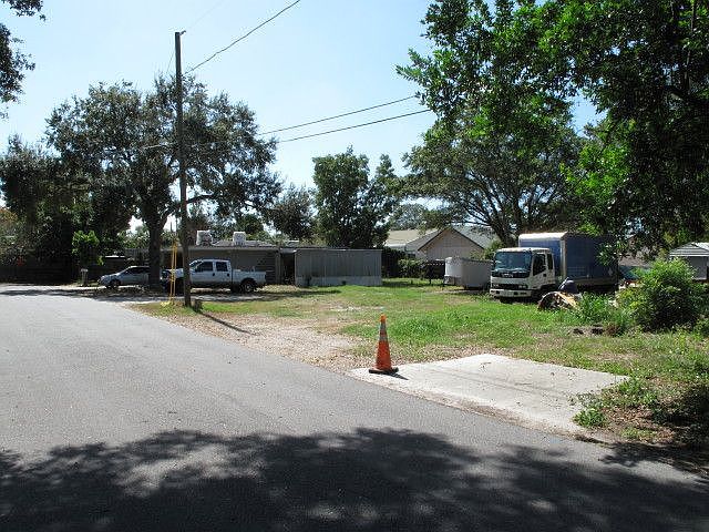 936 Howard Ave