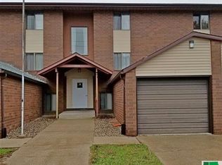1008 E Milwaukee Ave APT 2, Storm Lake, IA 50588