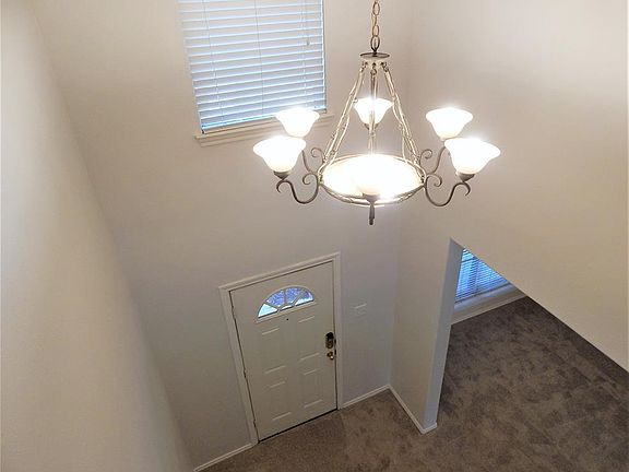 4th image of 5112 Blanco Dr