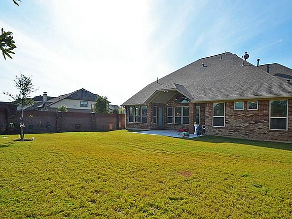 5th image of 635 Charleston Heights Ln