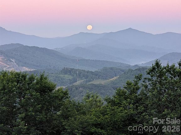 4th image of 448 Howards Knob Rd