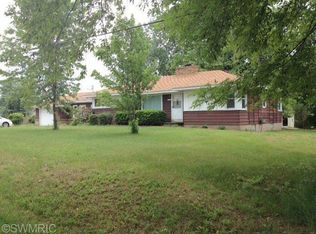 1742 143rd Ave, Dorr, MI 49323