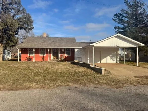 208 N 5th St, Carmen, OK 73726