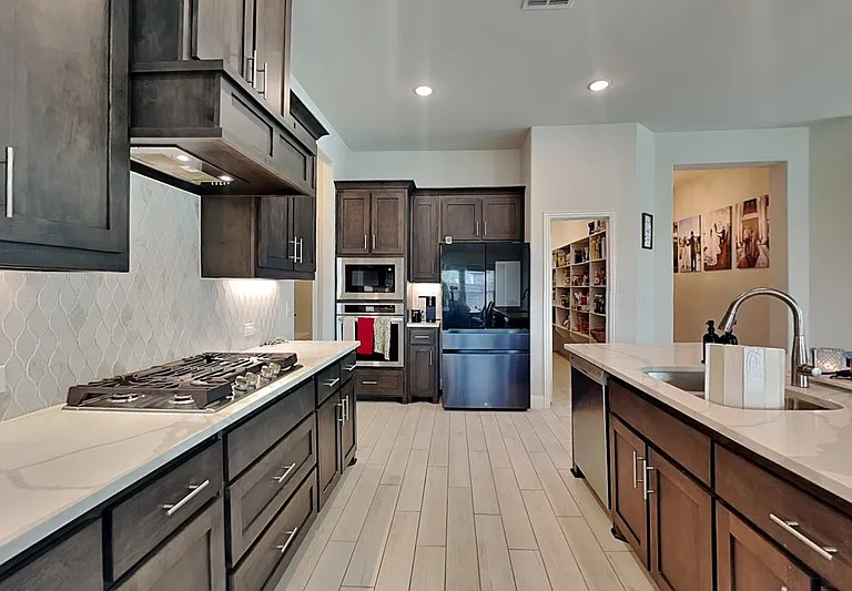 335 Chapel Hill Dr — Photo 4