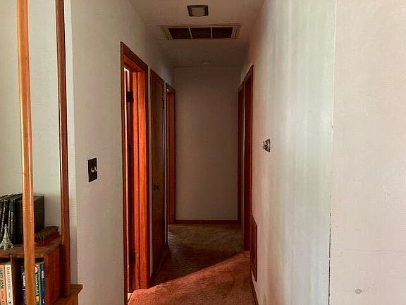 5th image of 1408 Springland Ave