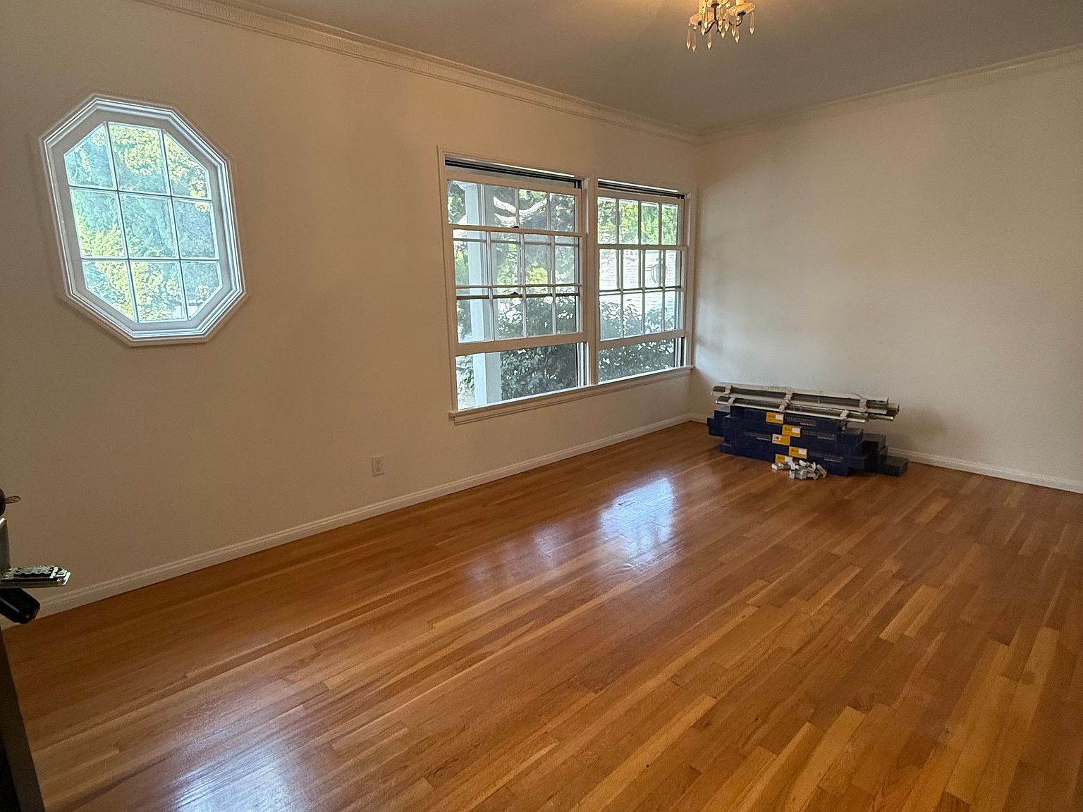 10344 1/2 Riverside Dr, North Hollywood, CA 91602 | Zillow