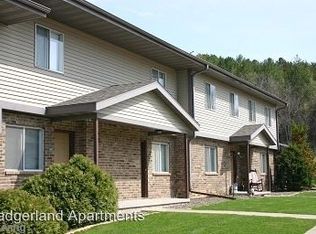 105 Pine Meadows Ct, Cross Plains, WI 53528