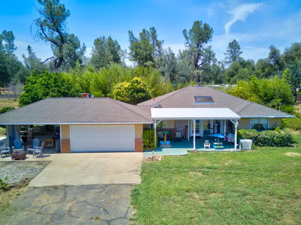 17250 Flowers Ln, Anderson, CA 96007