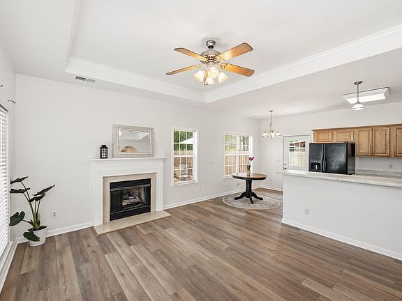 5th image of 9338 Brook Forest Cir