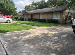 607 Bramhall St, Lockhart, TX 78644